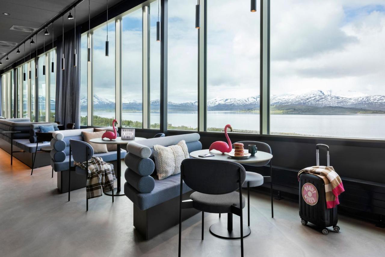 Hôtel Moxy Tromsø Extérieur photo